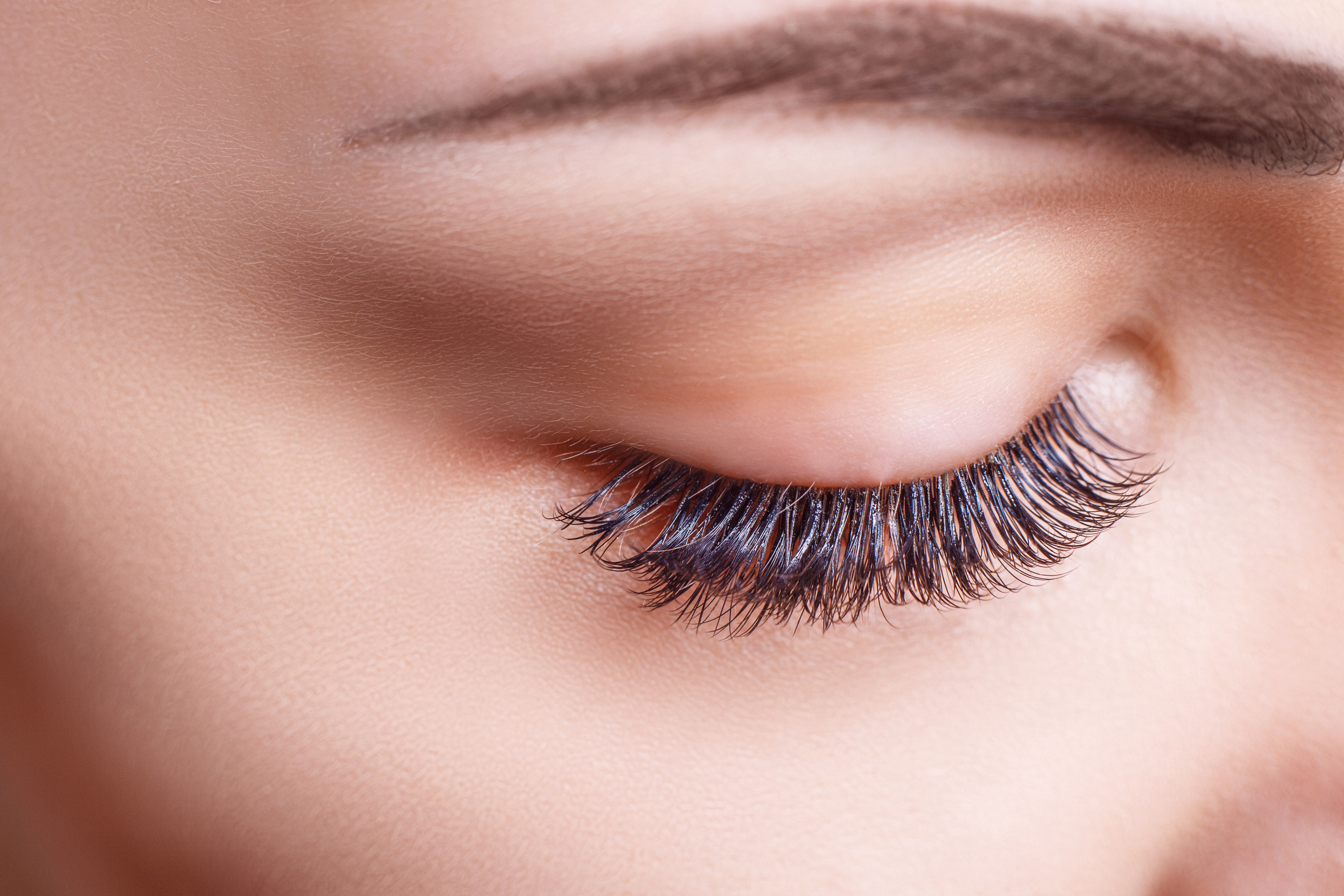 Eyelash Extension Procedure. 